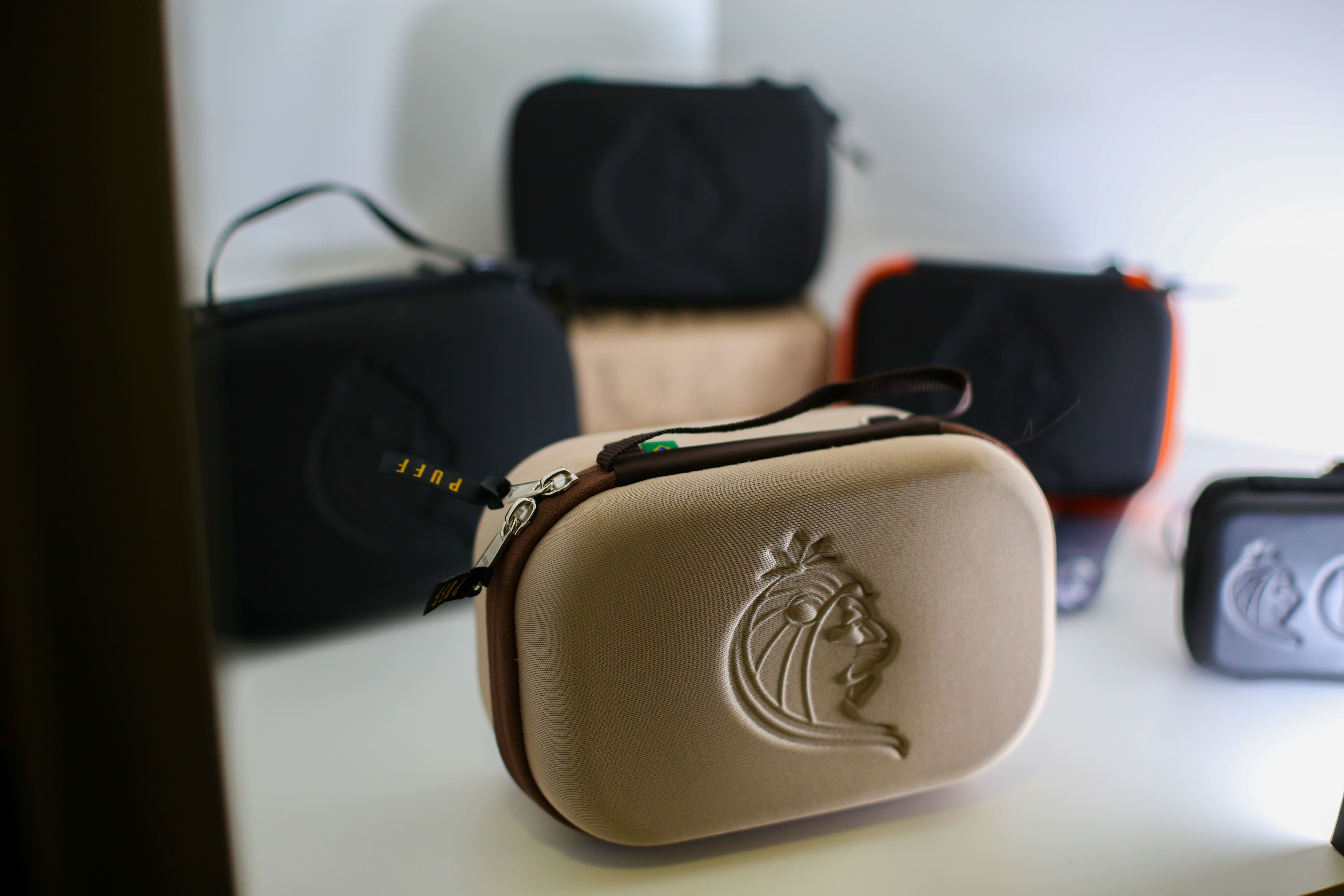 Puff Case Clássico Creme