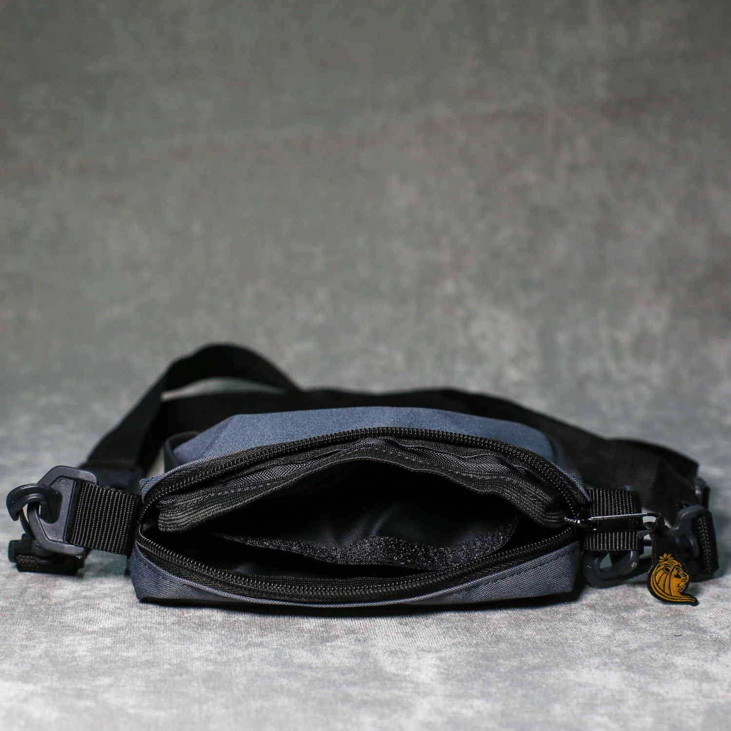 Puff Mini Shoulder Bag Cinza