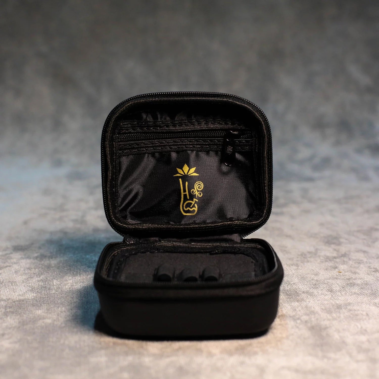 Puff Case Piteira de Vidro Collab Hippie Bong