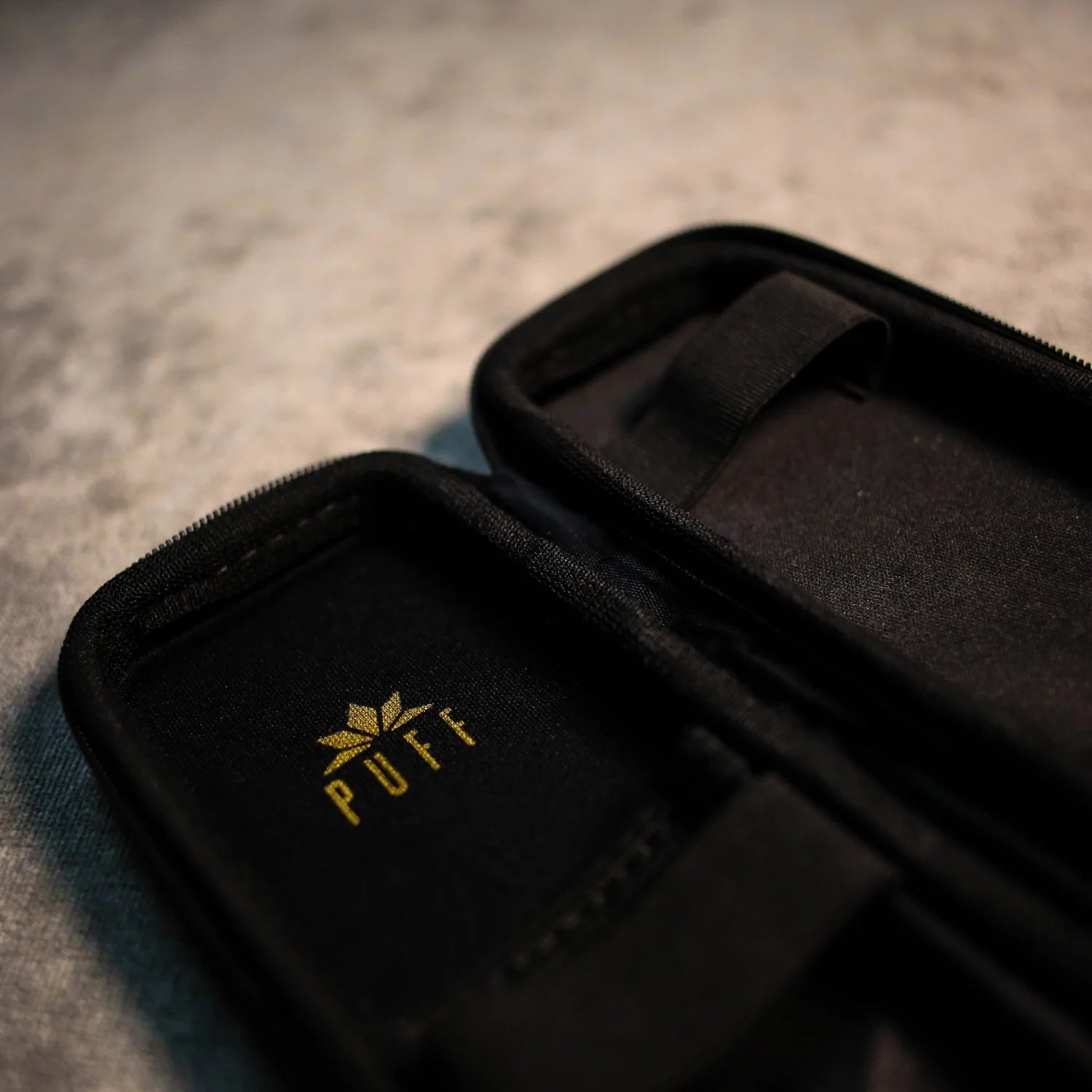 Puff Case Slim Preto