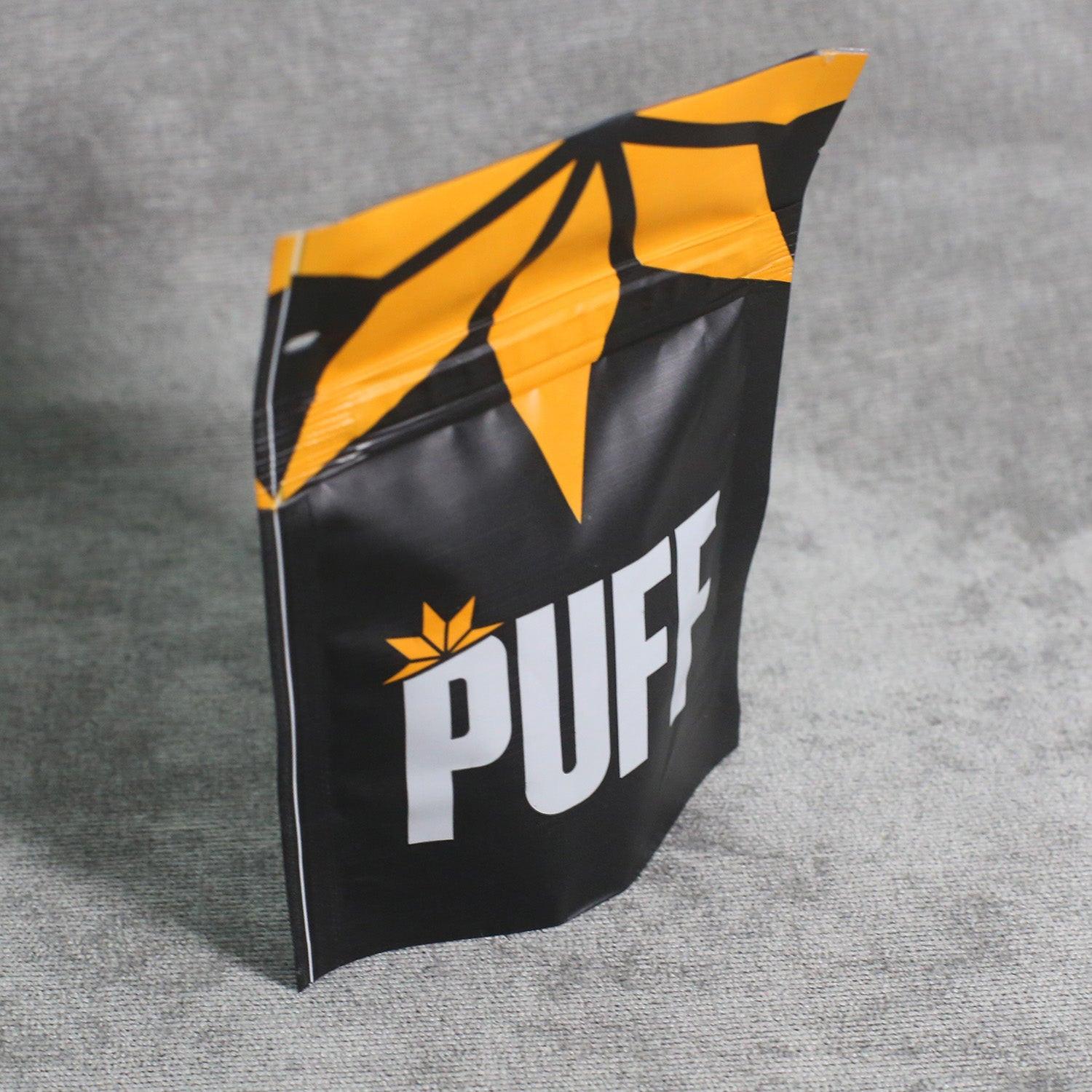 Zip prática , perfeita para organizar seus itens com estilo e segurança.