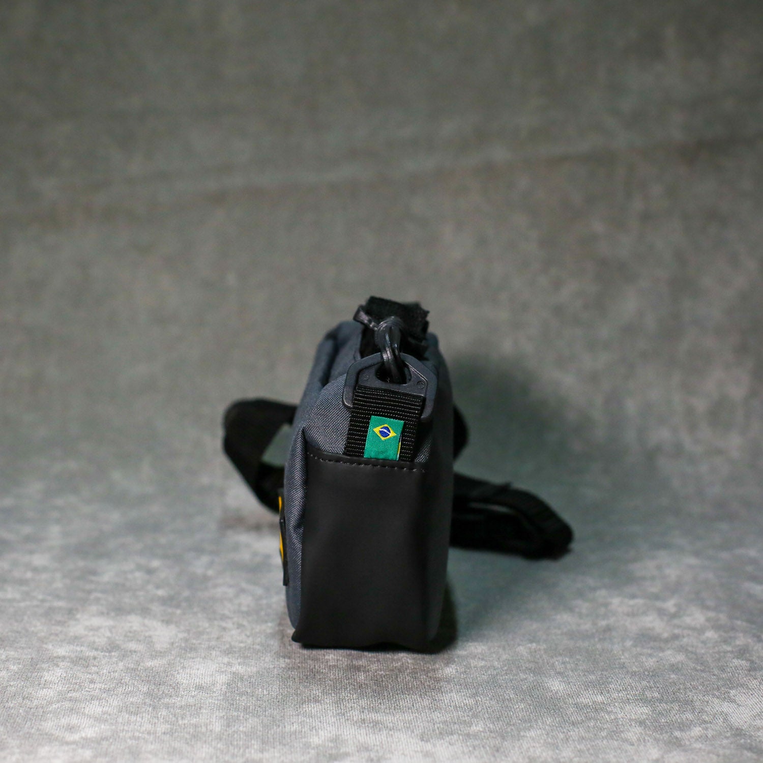 Puff Mini Shoulder Bag Cinza